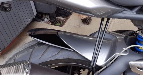 Hugger Extension Matte Black Triumph Street Triple 675 '07-12 Main image