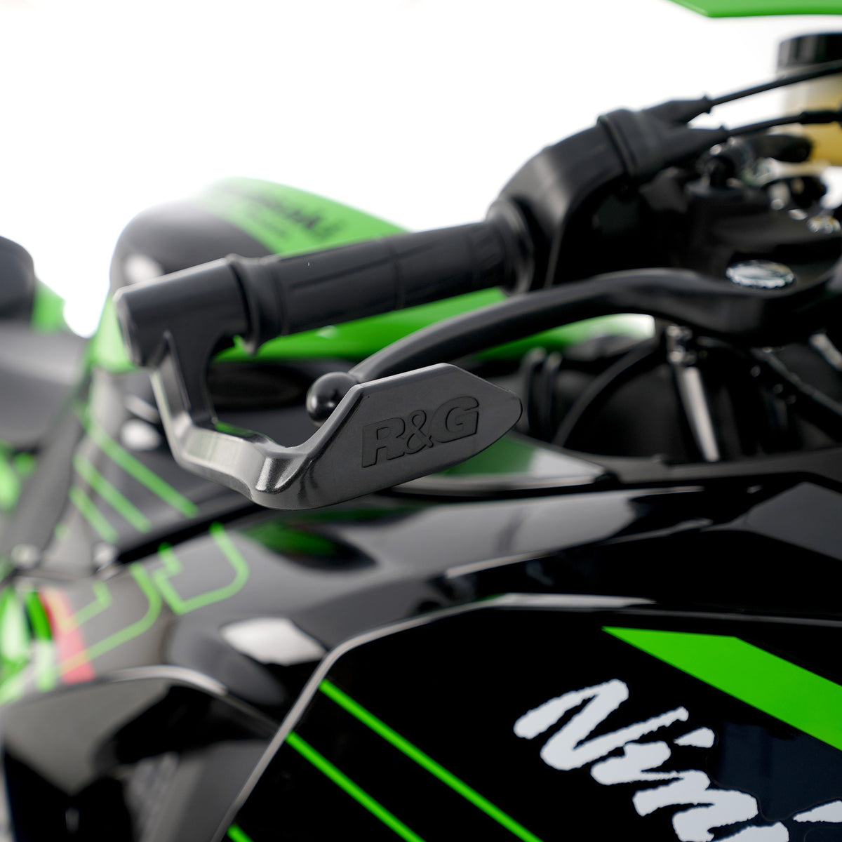 R&G Brake Lever Guard for Kawasaki ZX-6R '05- '24, ZX10R '06-'20 & H2/ H2R '15- '24 Main image
