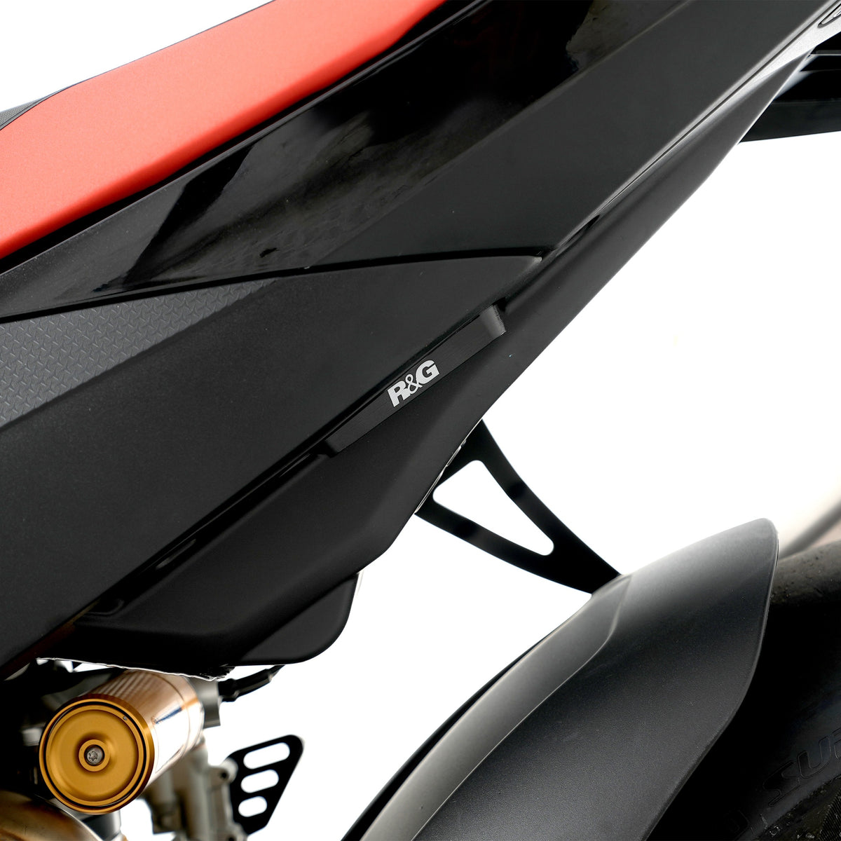 Rear Foot Rest Blanking Plate Kit for Aprilia RSV4 (all models) '09-'24, Tuono V4 (all models) '11-'24,Tuono 660 '21- '24 & Tuono V4 1100 '15-'20