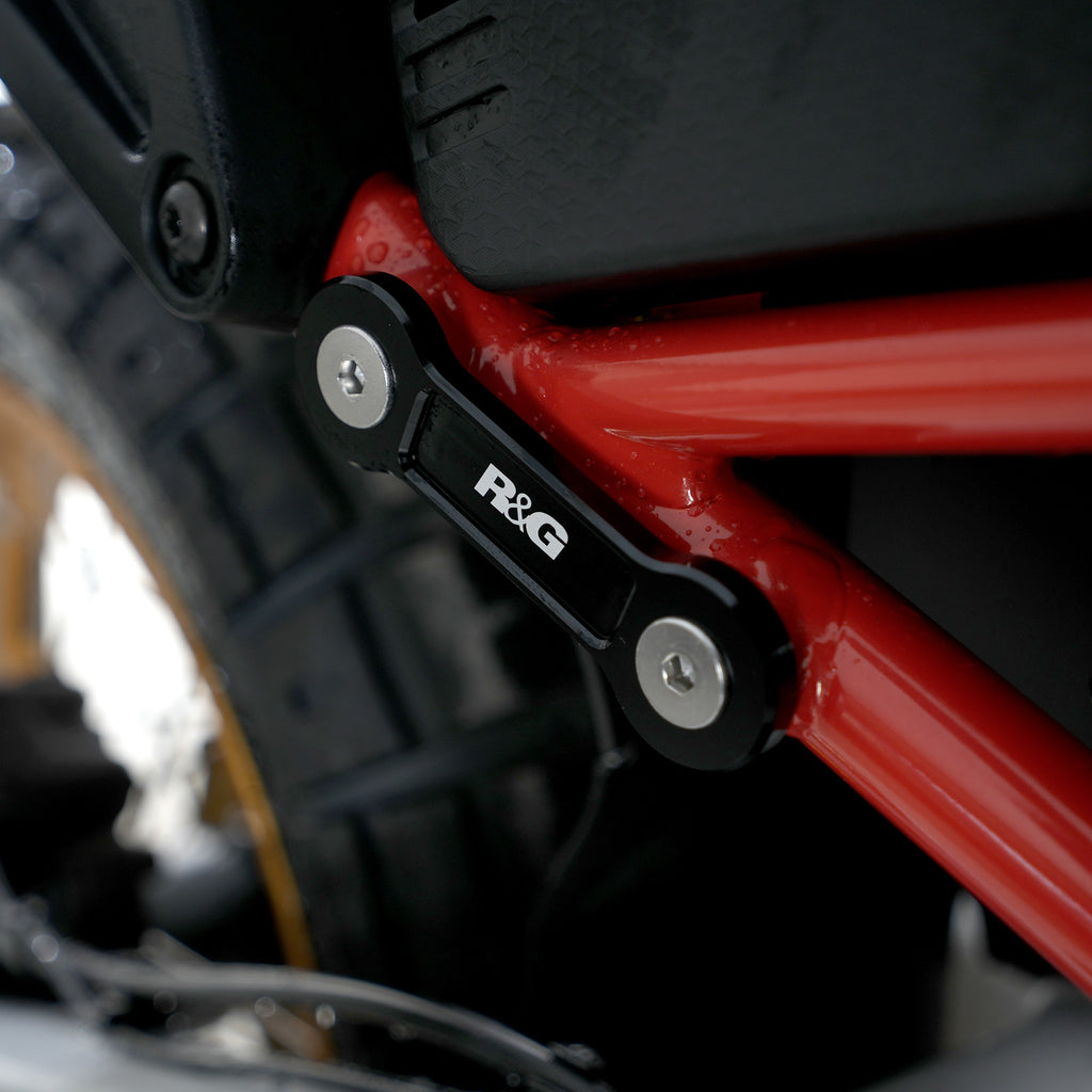 Rear Foot Rest Blanking Plates for the Aprilia Tuareg 660 '22- & Tuareg 660 Rally '25- (Pair)