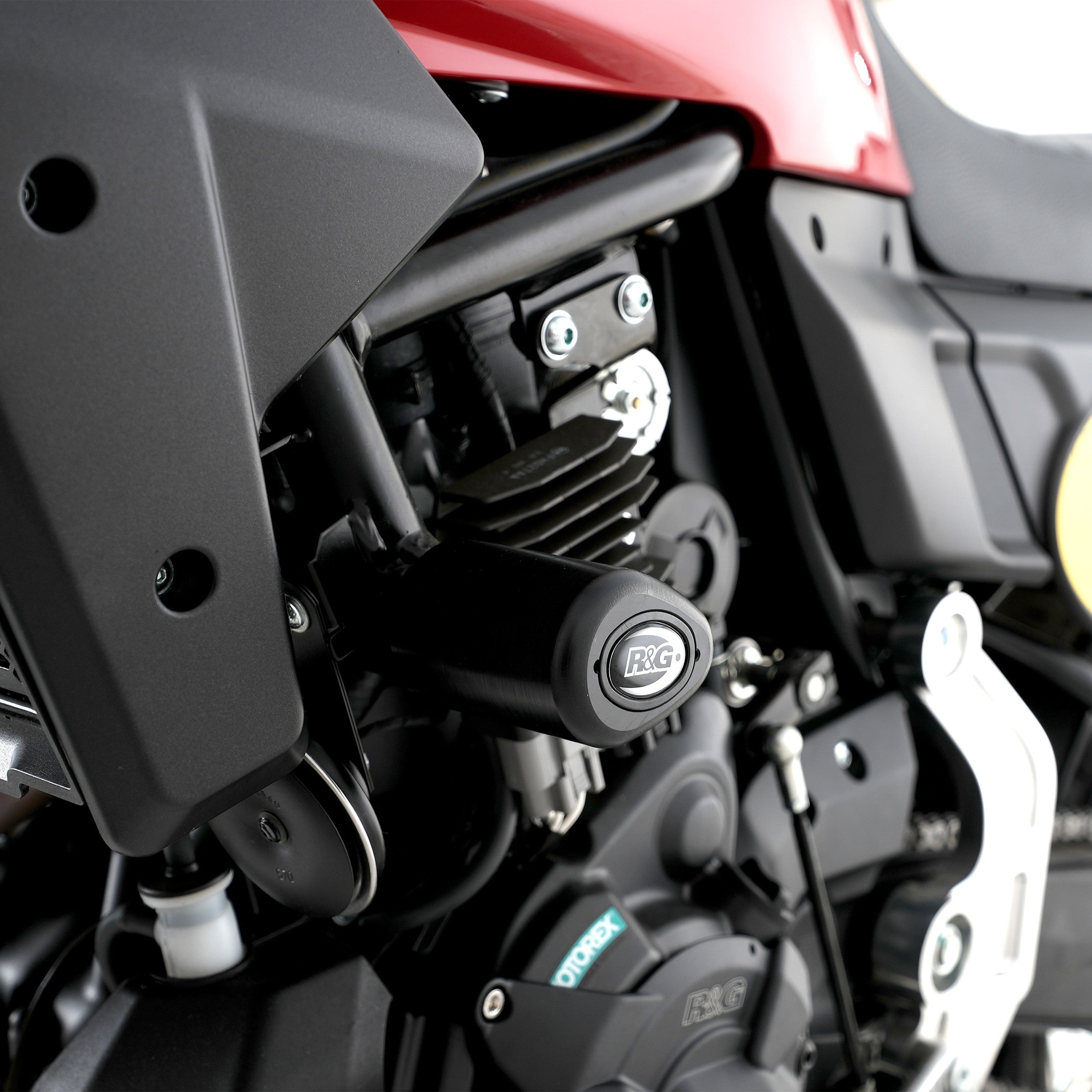 Aero Crash Protectors for Yamaha MT-07 '14-  (FZ-07), XSR700 '16-, Fantic Caballero 700 '23- and Tracer 700 '16-'20 (FJ-07) models Main image