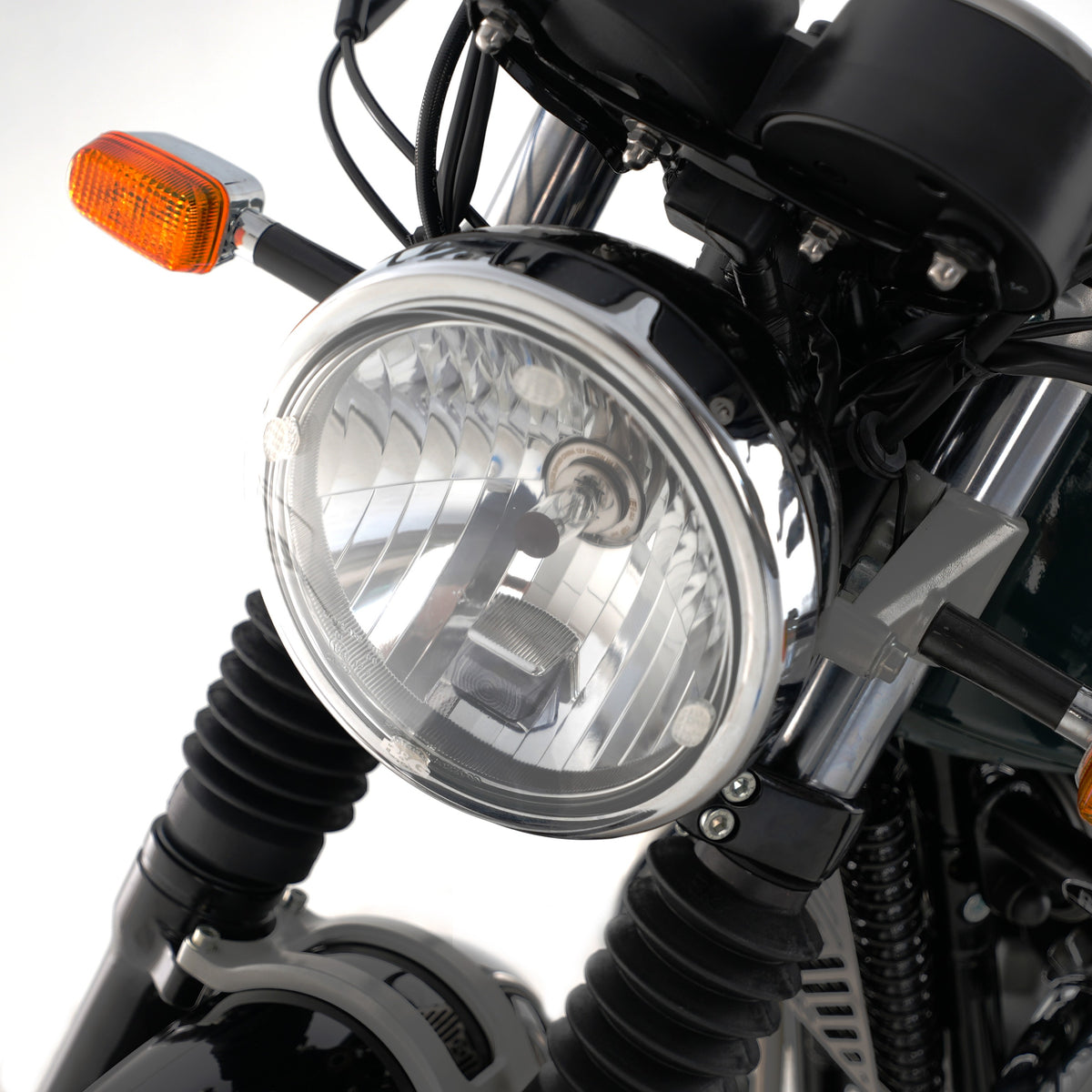 Headlight Shield for Royal Enfield Himalayan '17-, Triumph Speed Twin 1200 '19-'21 & Royal Enfield Continental GT 650 '19-