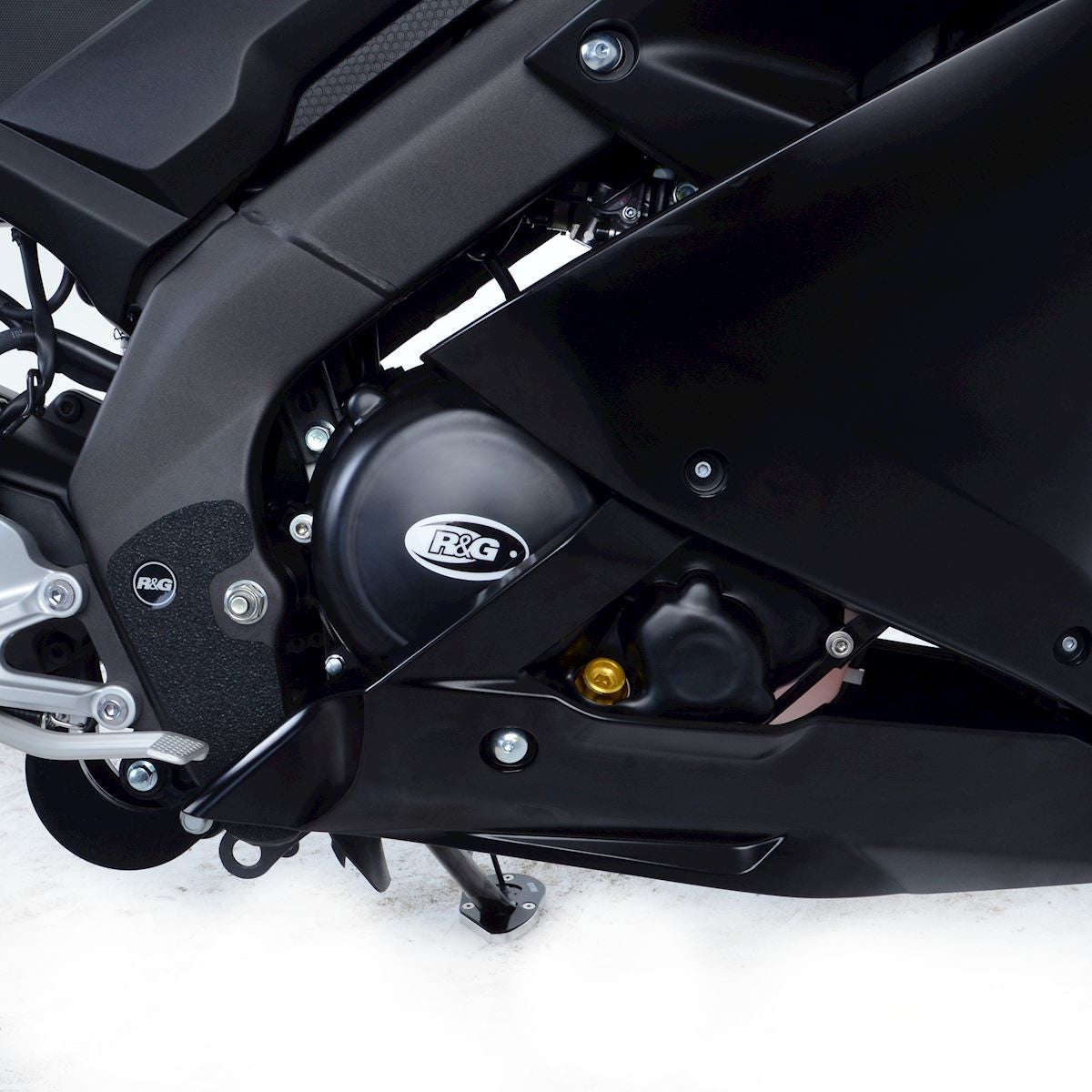 Engine Case Cover for Yamaha YZF-R125 '19-, R15 V4 '22-, R15M '25- (RHS) Main image
