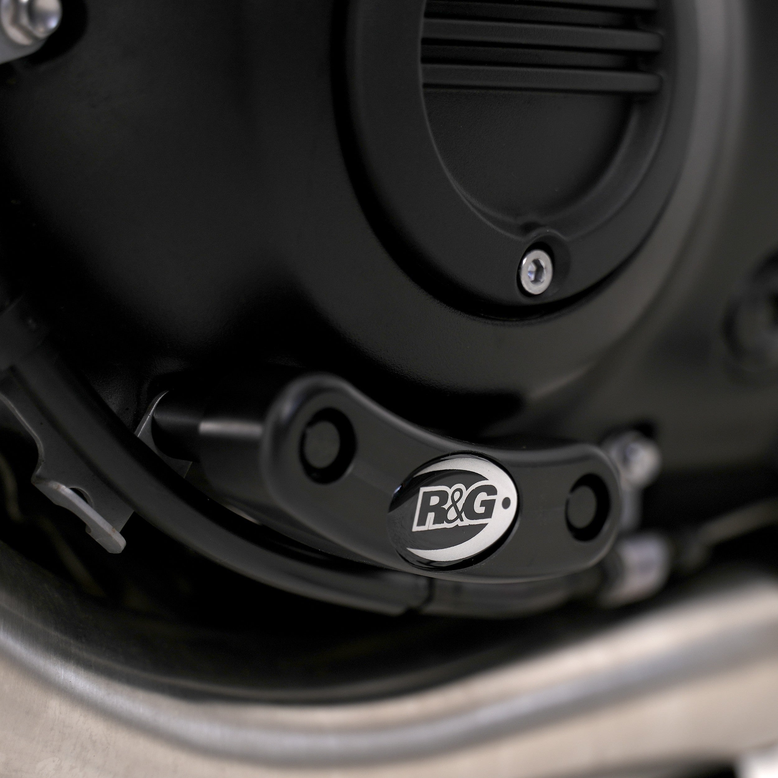 Engine Case Slider for Triumph Street Twin, Thruxton 1200R '16-, Speed Twin 1200 '19-, Scrambler 900 '23- & Speed Twin 900 '22- models (LHS) Secondary image