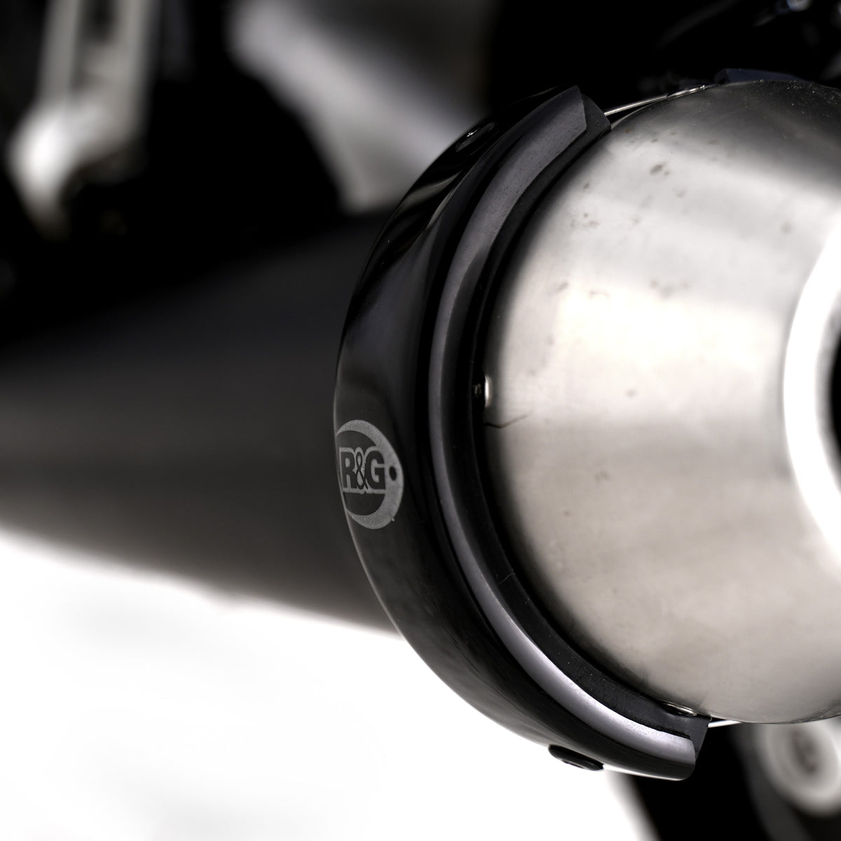 Exhaust Protector for round style exhausts (Circumference up to 40cm)