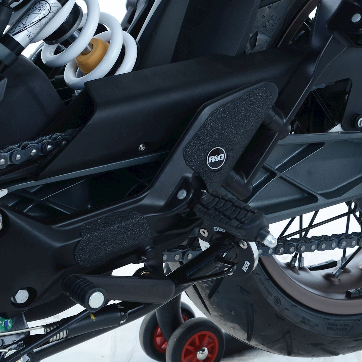 R&G Boot Guard Kit for the Husqvarna Vitpilen 401 '18-