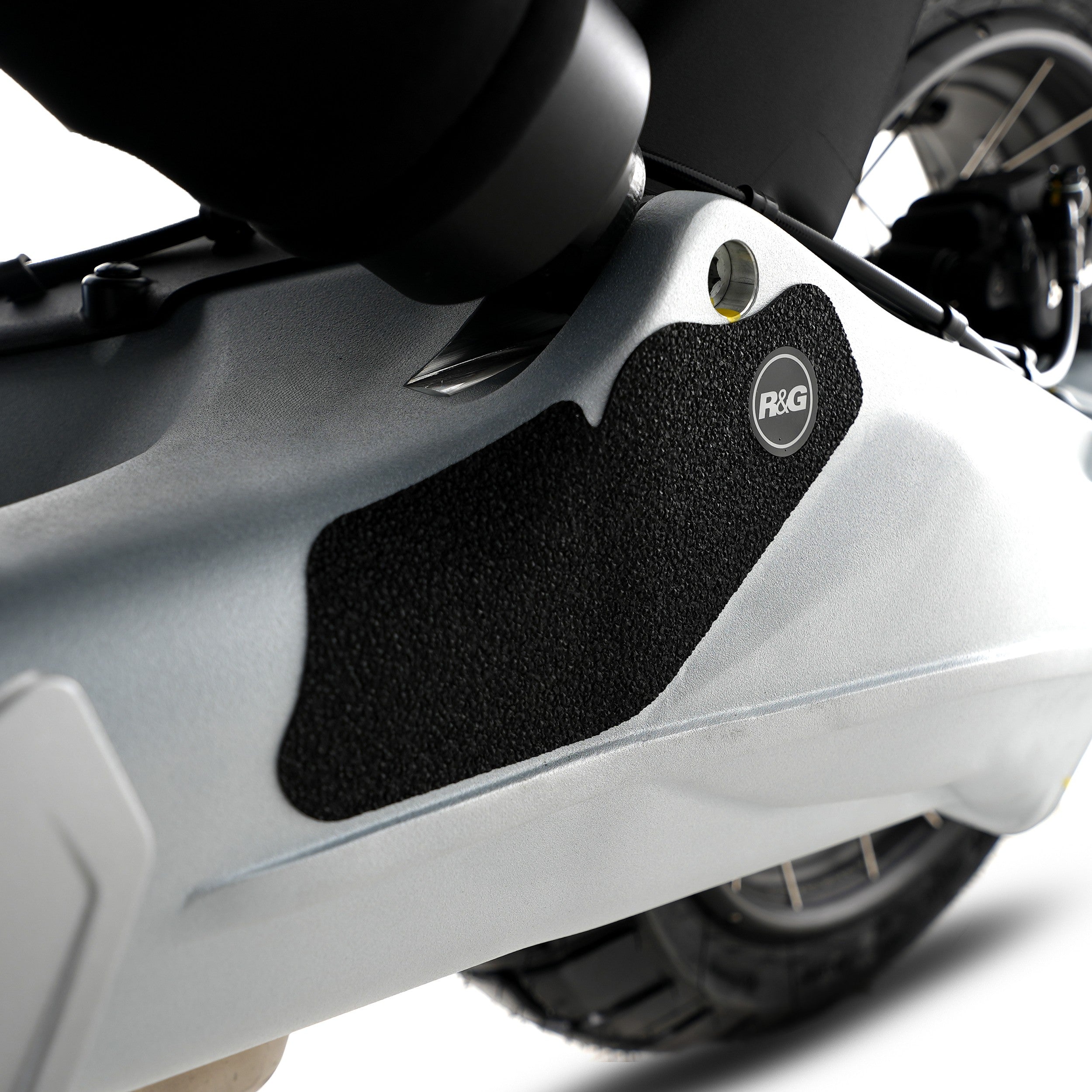 R&G Boot Guard Kit for Moto Guzzi V100 '23-, Stelvio '24- Secondary image