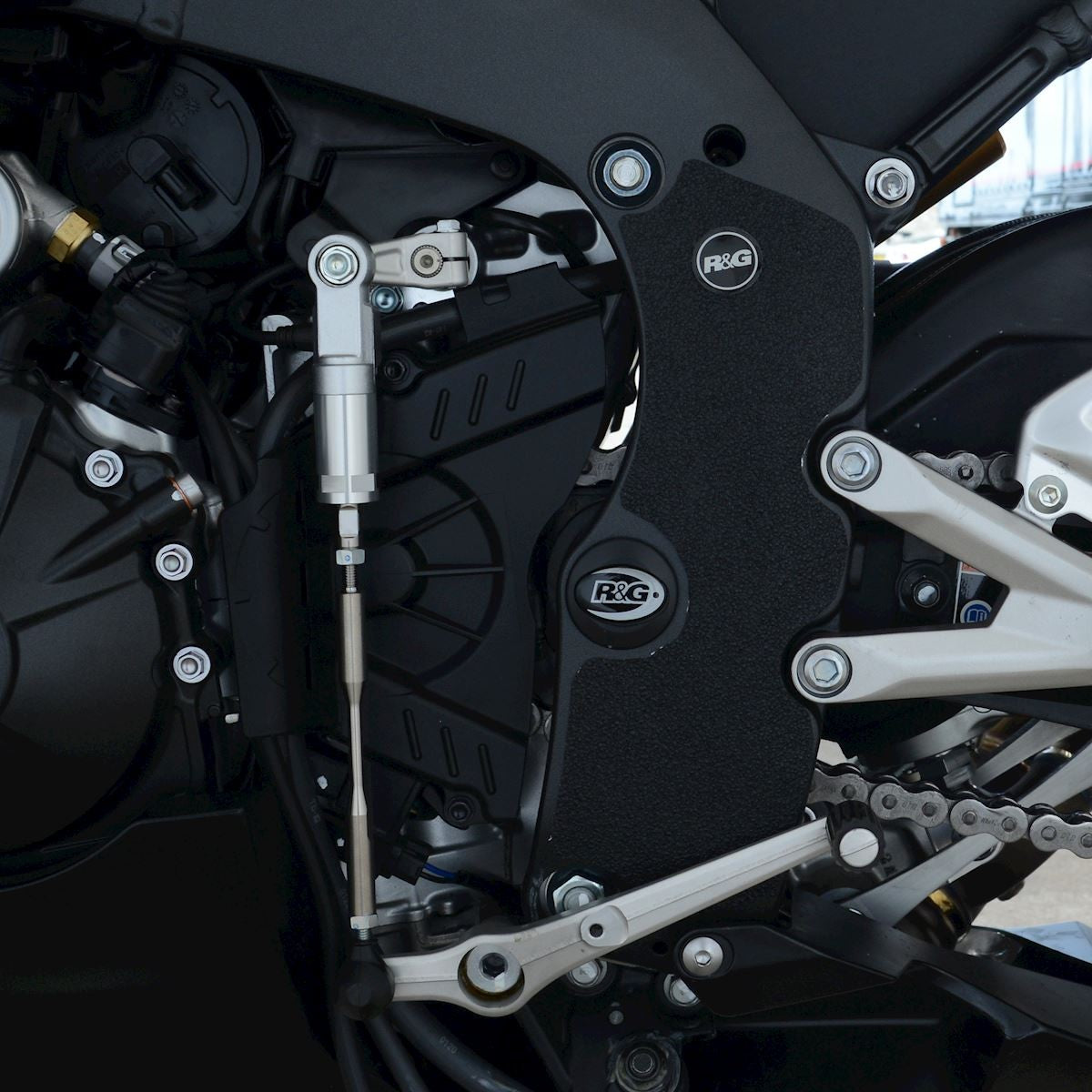 R&G Boot Guard Kit for Honda CBR1000RR-R Fireblade/SP '20- Main image