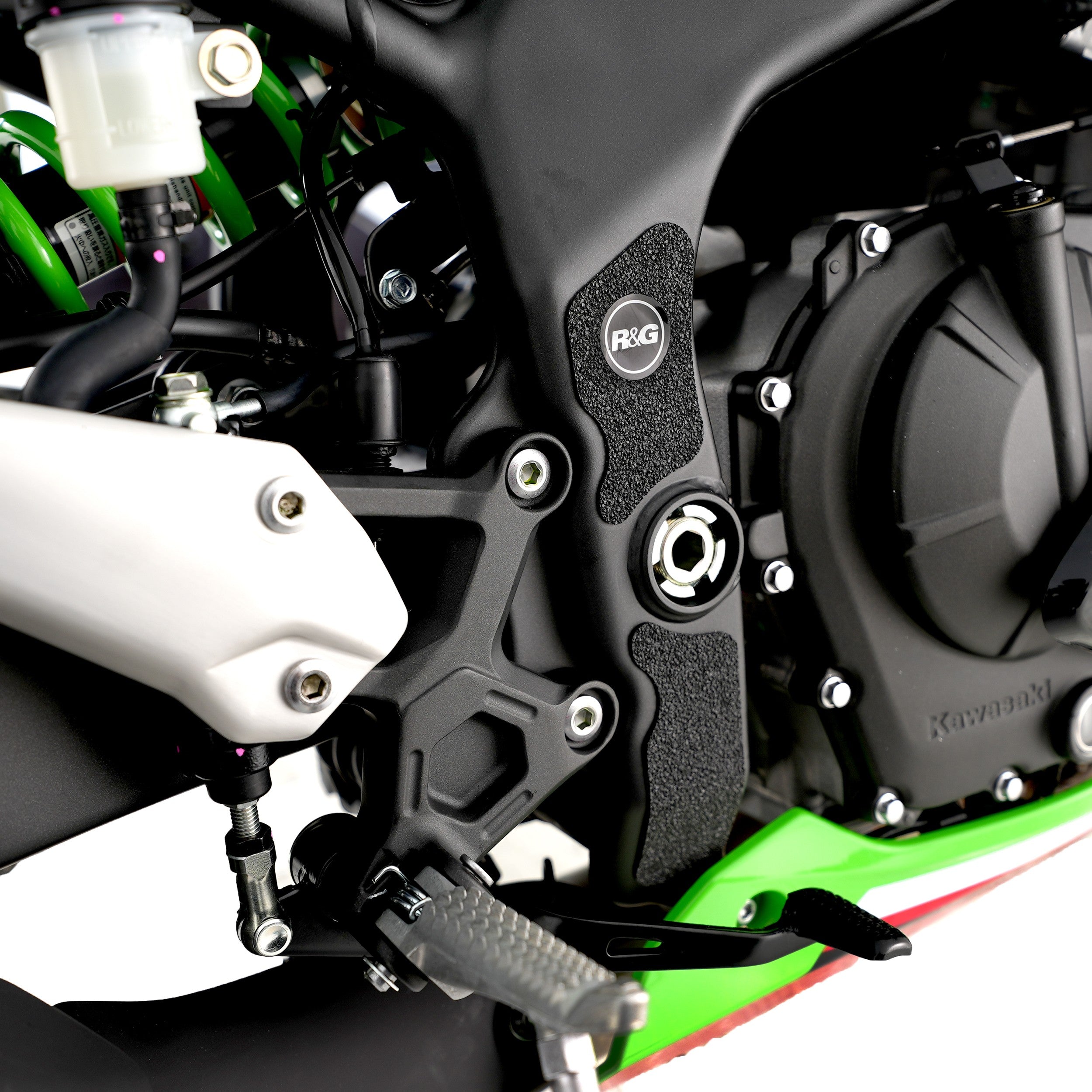 R&G Boot Guard Kit for Kawasaki ZX-25R '20- & ZX-4R(R) (SE) '23- Secondary image