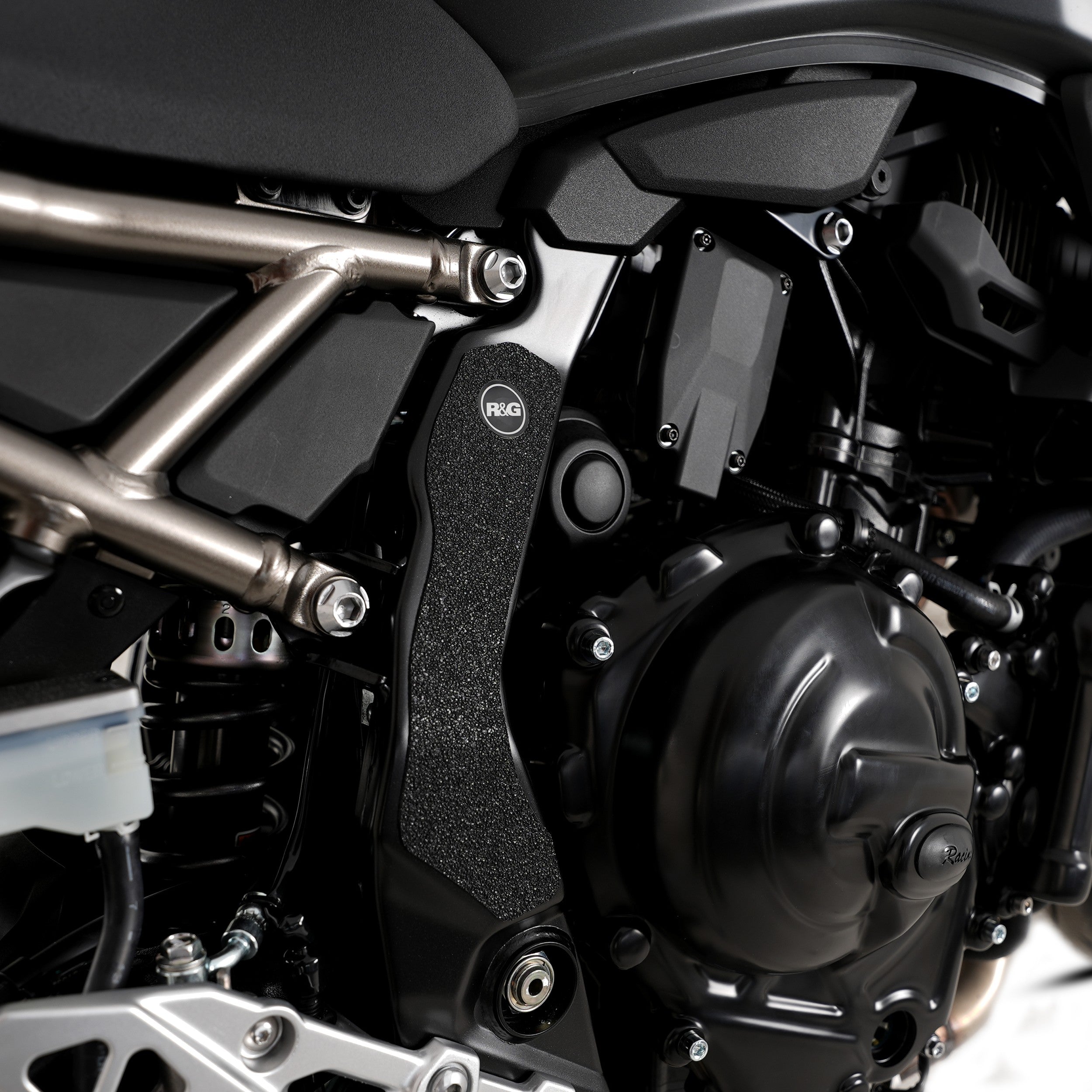 R&G Boot Guard kit for Suzuki GSX-8T, GSX-8TT '25- ,GSX-8TS '23- & GSX-8TR '24- (2-Peice kit)