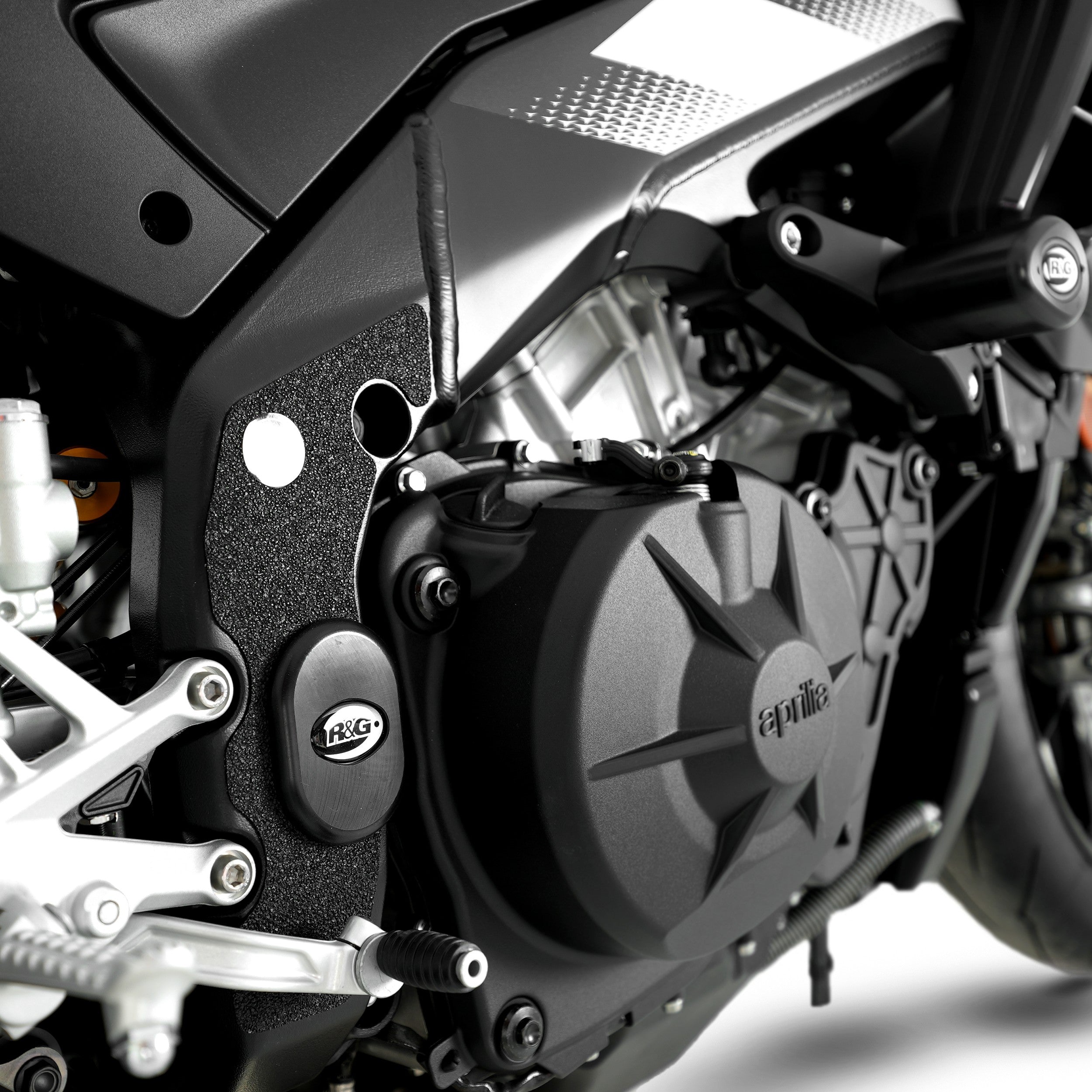 Frame Plug for Aprilia, Tuono V4 1100 Factory '15-, Caponord 1200 '13-, Tuono V4 & RSV4 1100 Factory '21-'24 models. Secondary image