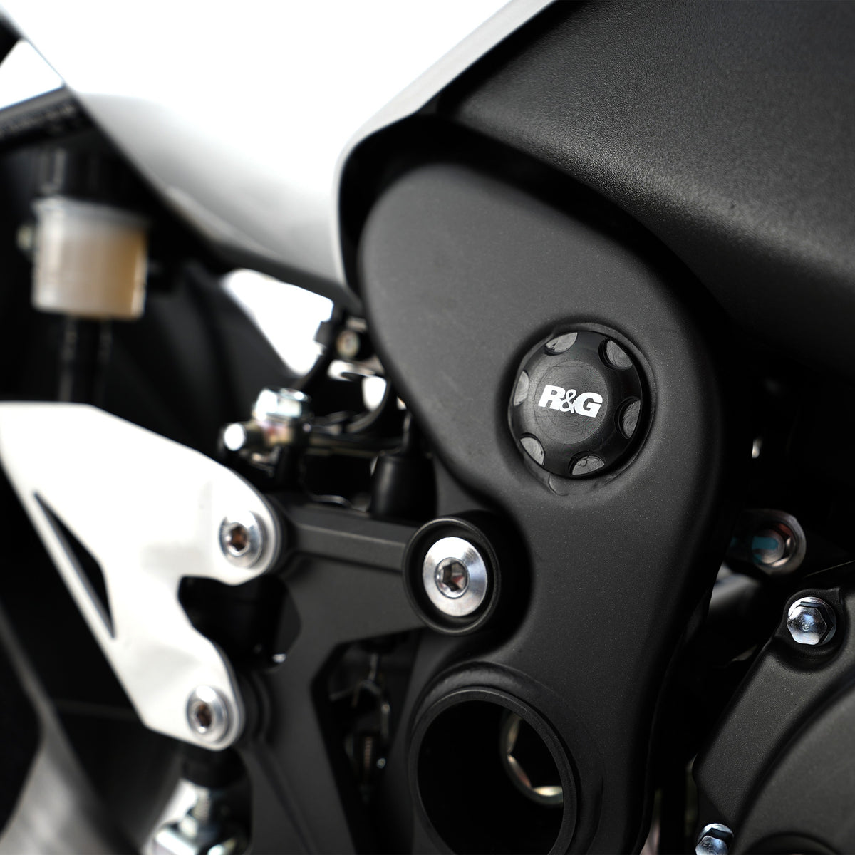 Frame Plug for Kawasaki  Ninja 7 Hybrid HEV / Z 7 Hybrid HEV  '24-, Ninja 400/250 '18-, Z500 (Ninja) '24-,  Z400/ Z250 '19- & Benelli TNT 125 '17- (RHS or LHS)