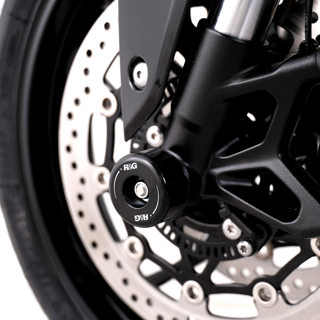 Fork Protectors for the Triumph Daytona 675 '13-, Daytona 660 '24-, Street Triple RX '15-, Street Triple R/RS 765 '17-/ Street Triple S 765 '17- '20, Street Triple 765 RX '26-,  Daytona Moto2™ 765 '20- '24, Trident 660 '21- ,Tiger Sport 800 '25- & Ti