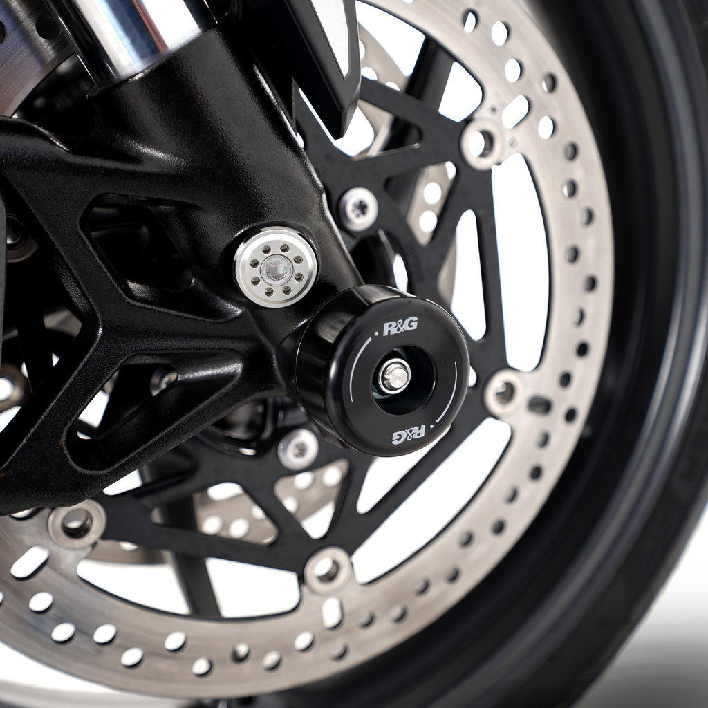 Fork Protectors for the Triumph Daytona 675 '13-, Daytona 660 '24-, Street Triple RX '15-, Street Triple R/RS 765 '17-/ Street Triple S 765 '17- '20, Street Triple 765 RX '26-,  Daytona Moto2™ 765 '20- '24, Trident 660 '21- ,Tiger Sport 800 '25- & Ti
