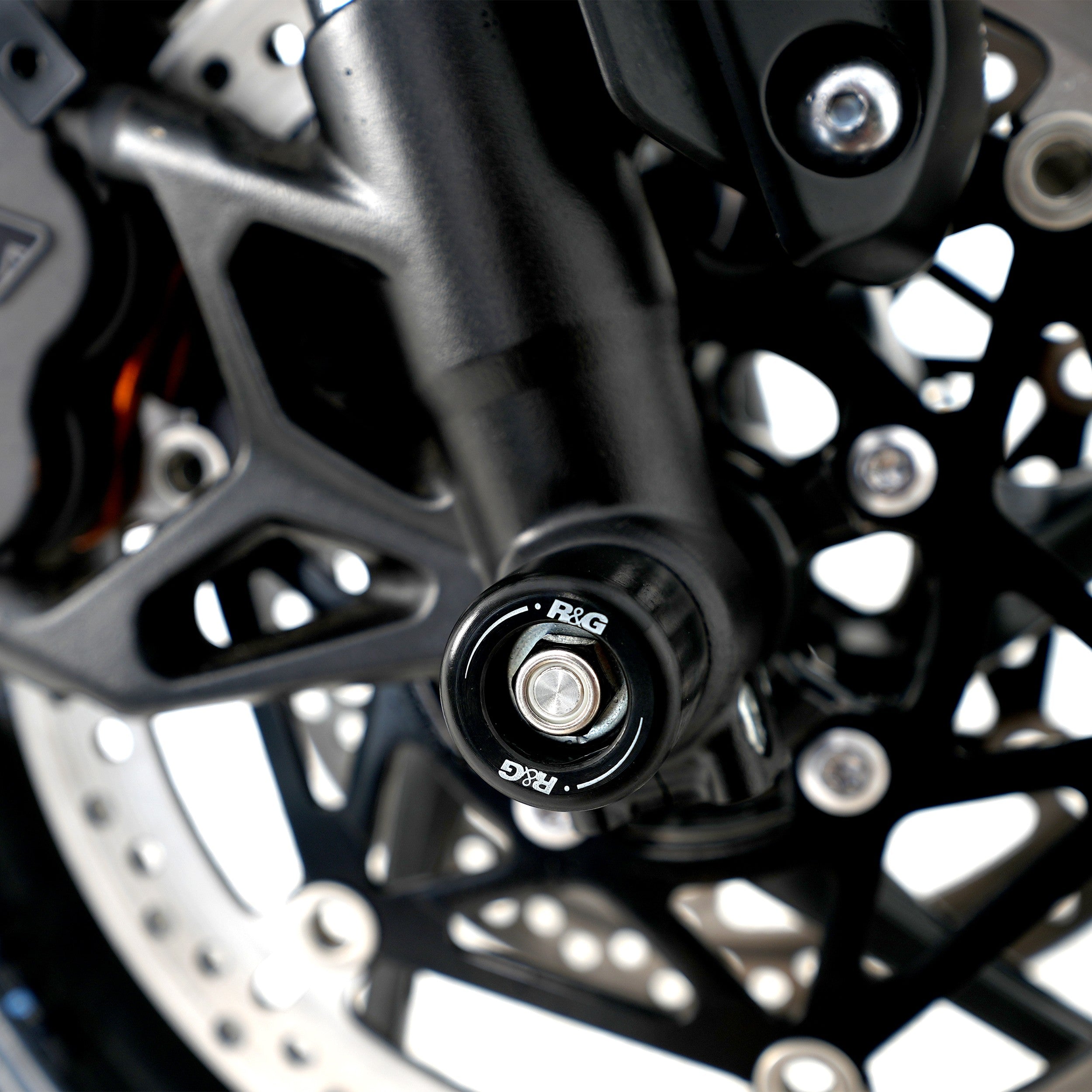 Fork Protectors for Triumph Street Triple R / RS 765 '17-, Street Triple S 765  '17-'20, Daytona 660 '24-, Trident 660 '21-, Tiger Sport 800 '25-,Street Triple 765 RX '26- & & Daytona Moto2™ 765 '20- '24 (small bobbin)