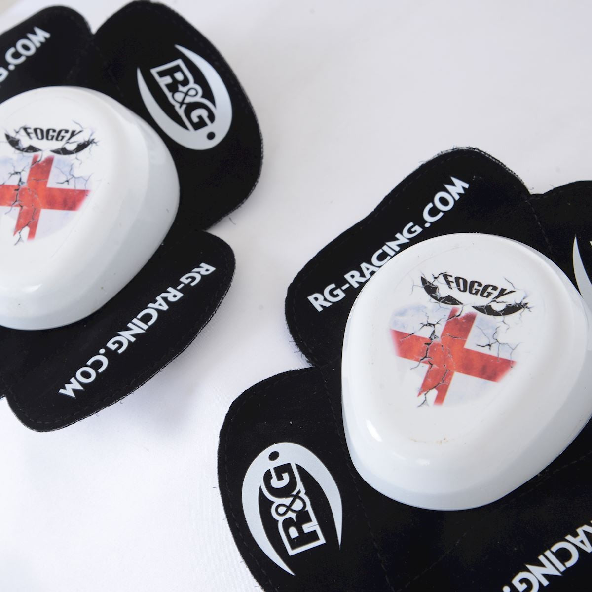 R&G Foggy Aero Knee Sliders – First Edition Secondary image