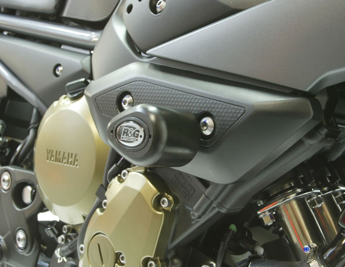 Crash Protectors - Aero Style for Yamaha XJ6 '09- and Diversion '09- Secondary image