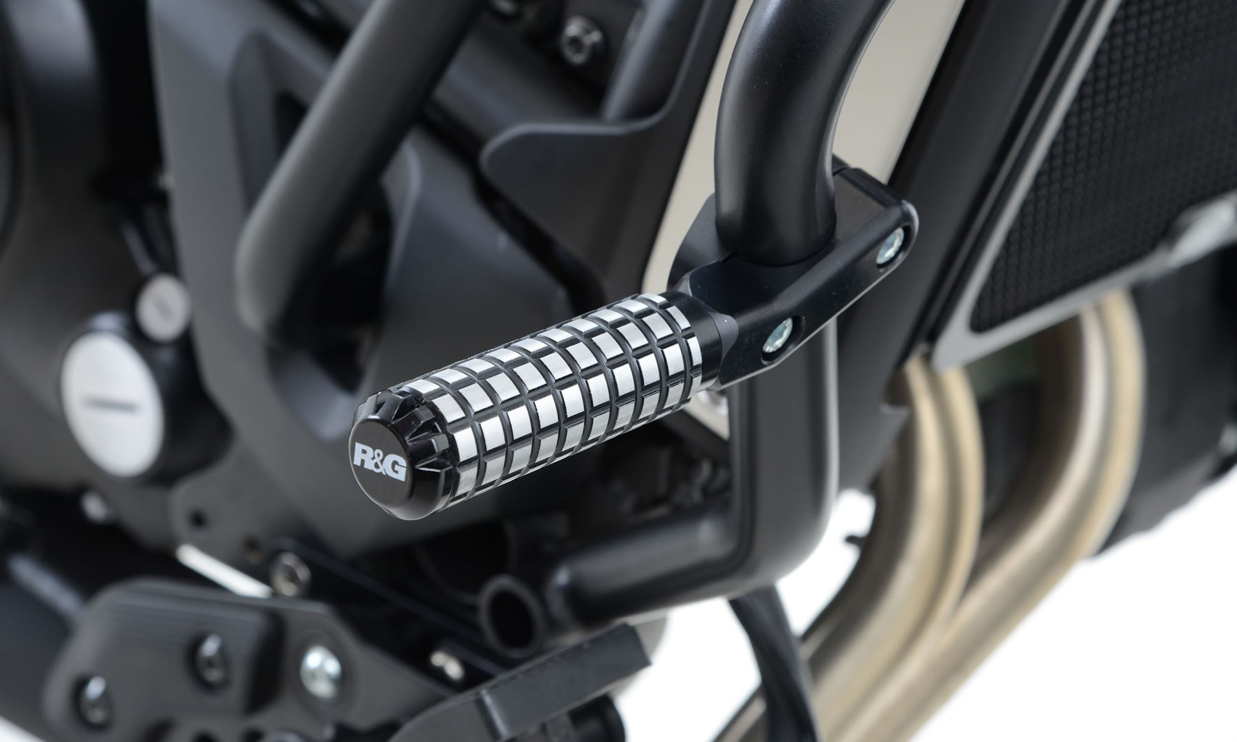 Highway Pegs for Kawasaki Vulcan '15- '24 & Vulcan Cafe '18- Engine Bars