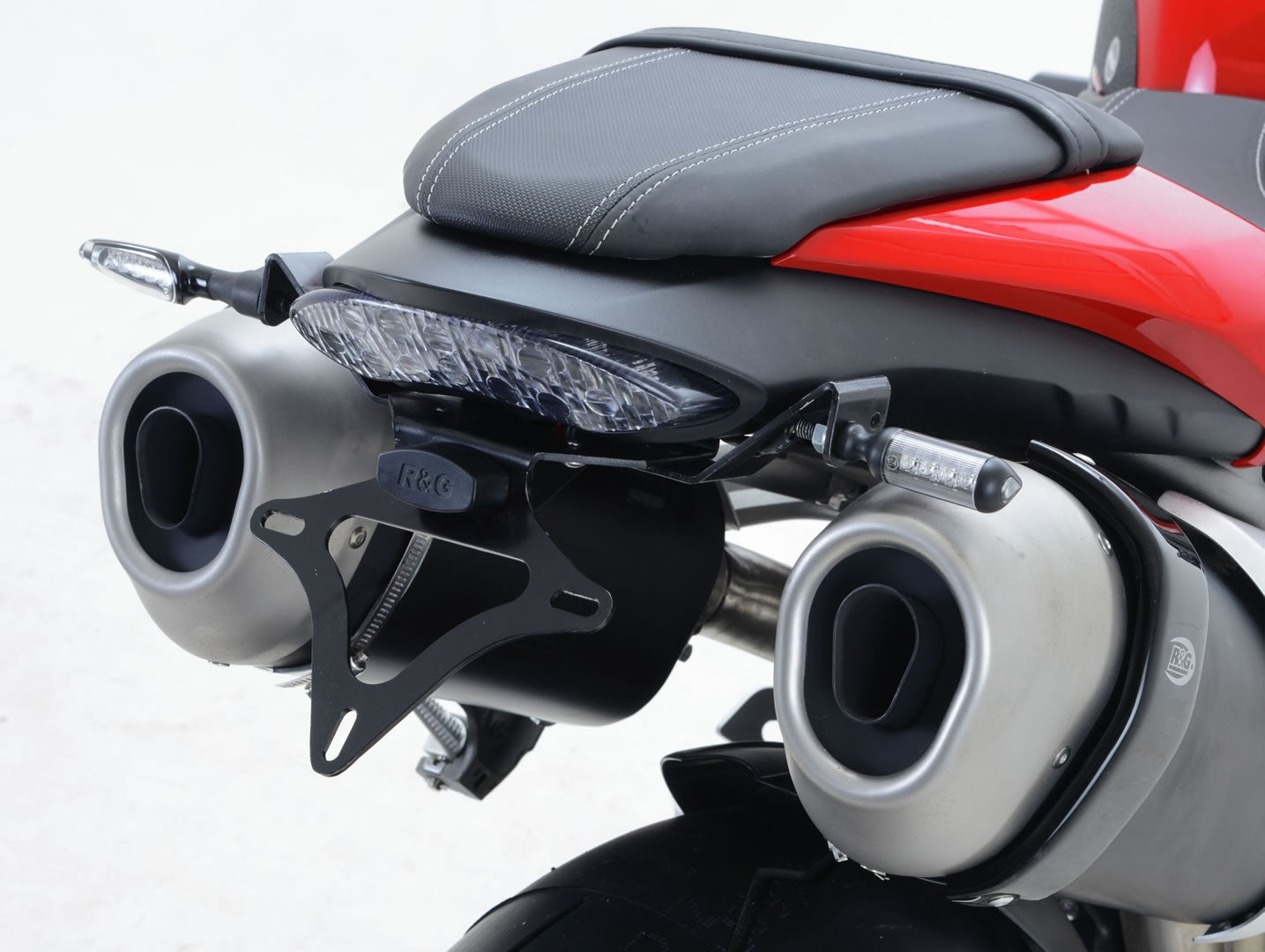 Tail Tidy for the Triumph Speed Triple S '16- / Speed Triple R '16-'17 (not compatible with Arrow exhausts - please see LP0253BK)