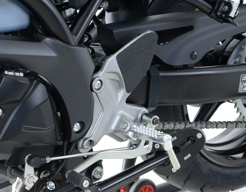 R&G Boot Guard Kit for Suzuki SV650 '16 & SV650X '18-
