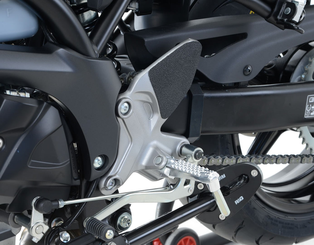 R&G Boot Guard Kit for Suzuki SV650 '16 & SV650X '18-