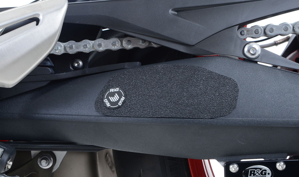 R&G Boot Guard Kit for the Triumph Street Triple '13-'16, Street Triple R '13-'16 and Street Triple RX '15-'16