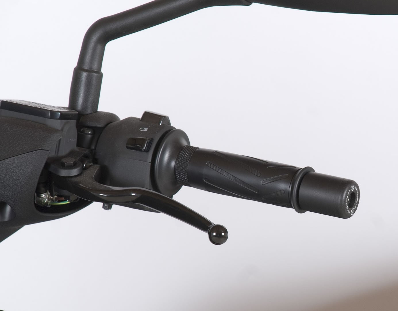 Bar End Sliders for Yamaha XMAX 125, 250 250 Sport Secondary image