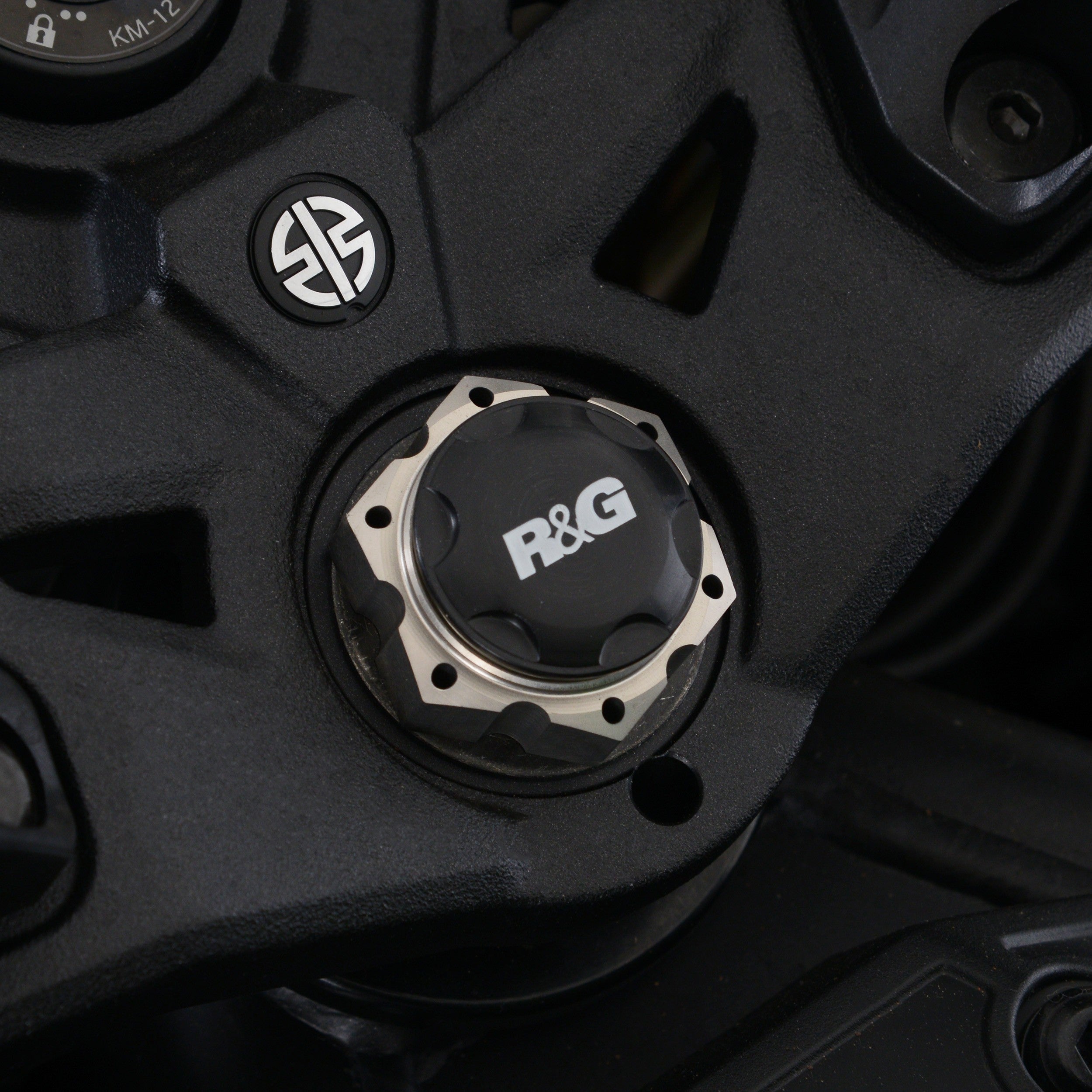 Top Yoke Cap for Kawasaki Ninja H2 SX '18- '24 & ZZR1400 '19- & BMW M1000R '23- '24