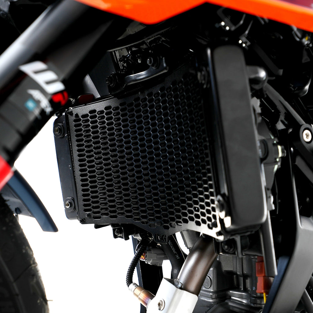 PRO Radiator Guard for KTM RC 390 / 125 / 200 '22-, 390 Adventure R '25-, Duke 125 '24- /250/390 2024,Husqvarna Vitpilen 401 '24-