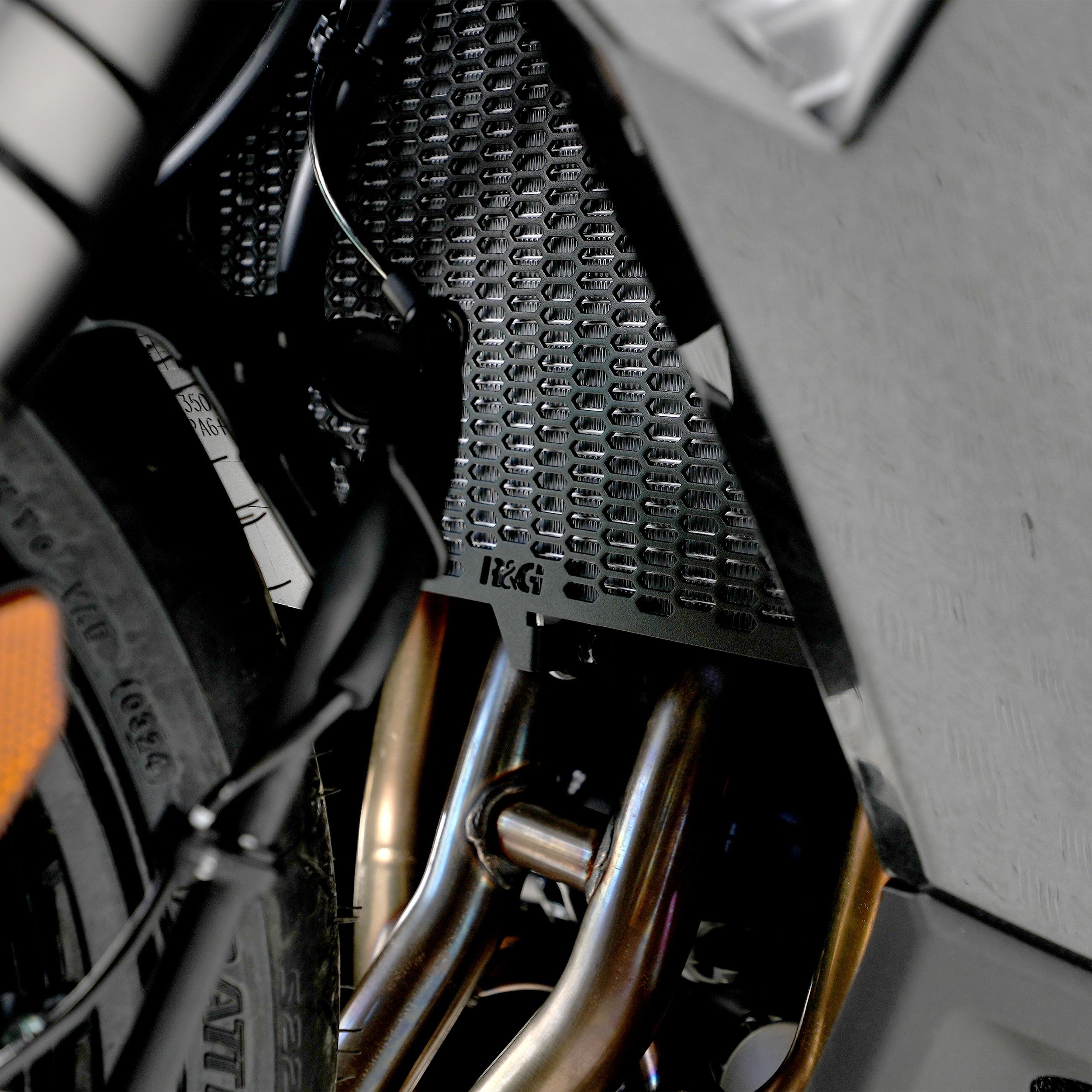 PRO Radiator Guard forKawasaki Z750 '07-'13, Z750R '11-'13, Z750S '07-'13, Z800 '13-'16, Z1000 '10-'18, Z1000R '17-'20, Z1000SX '11-'19, Versys 1000 '12- '24, Versys 1100 '25- & Ninja 1000SX '20- '24 & 1100SX '25-