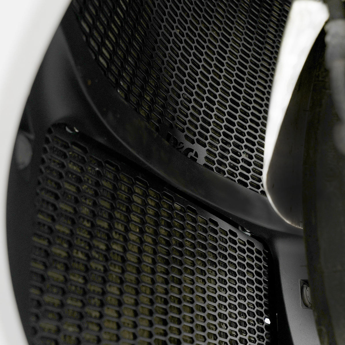 PRO Radiator Guard for Suzuki Hayabusa '08- & B-KING Main image