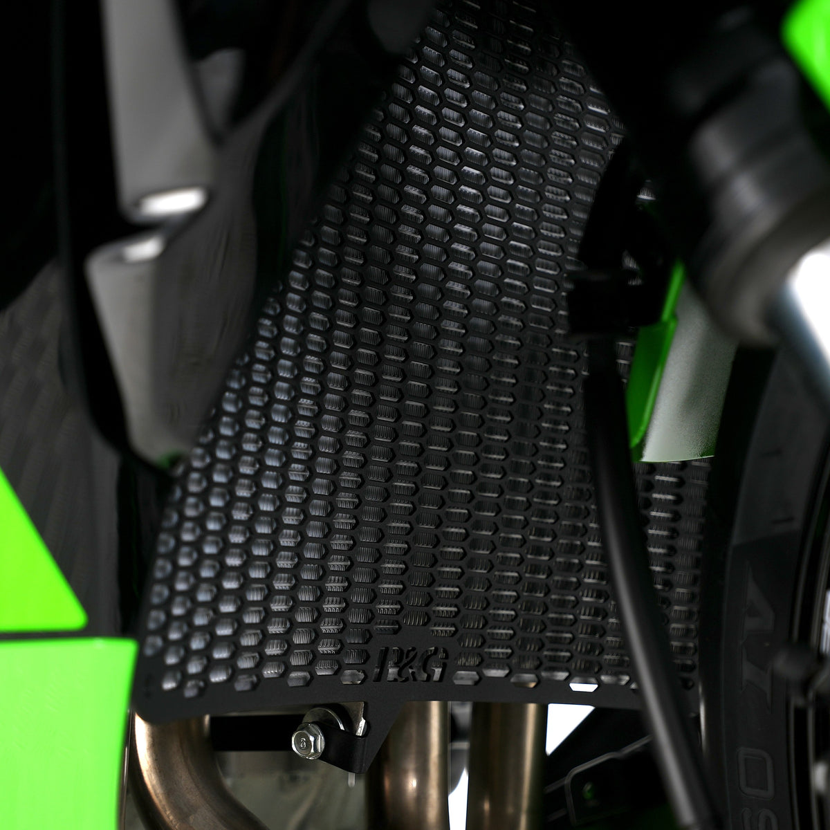 PRO Radiator Guard for Kawasaki ZX-6R '19- & ZX636 '13- '18