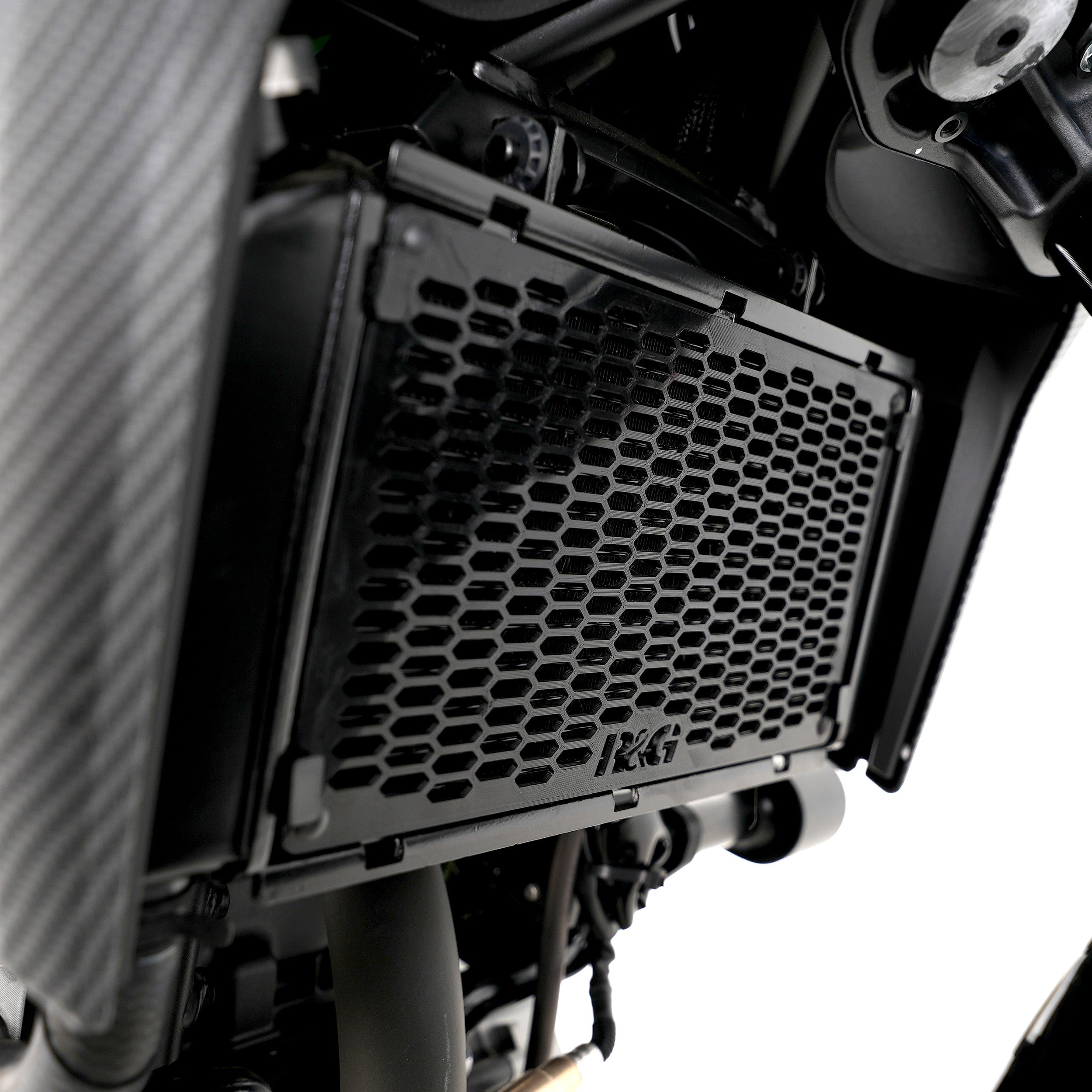PRO Radiator Guard for CFMoto 300NK '21- Main image