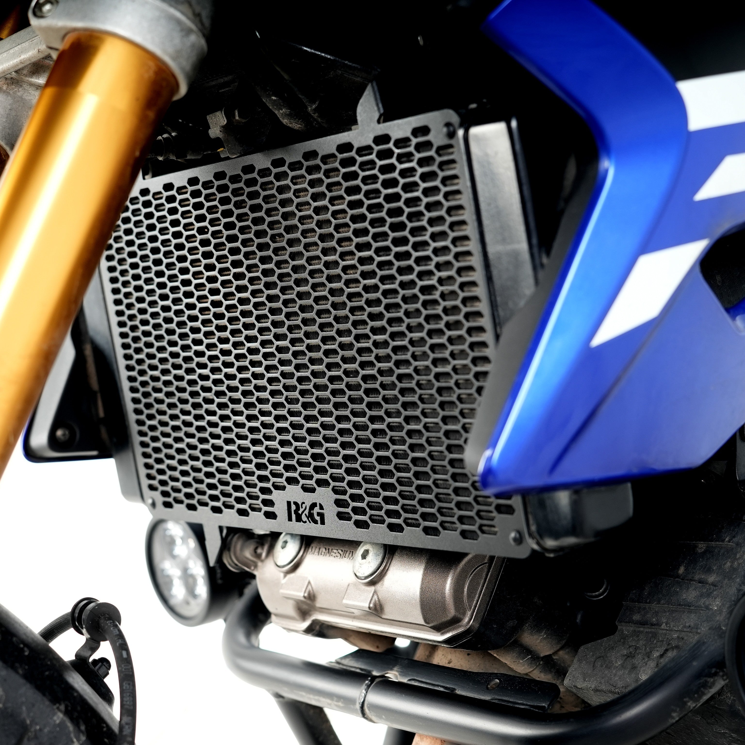PRO Radiator Guard for Suzuki V-STROM 1050(DE TOUR/DE/TOUR/ STANDARD) '23-, DL1050 & DL1050XT  '20- '22 . Secondary image