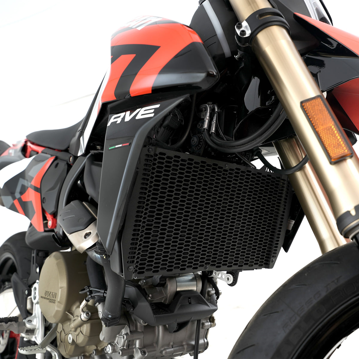 PRO Radiator Guard for Ducati Hypermotard 698 Mono/RVE '24-25. Main image