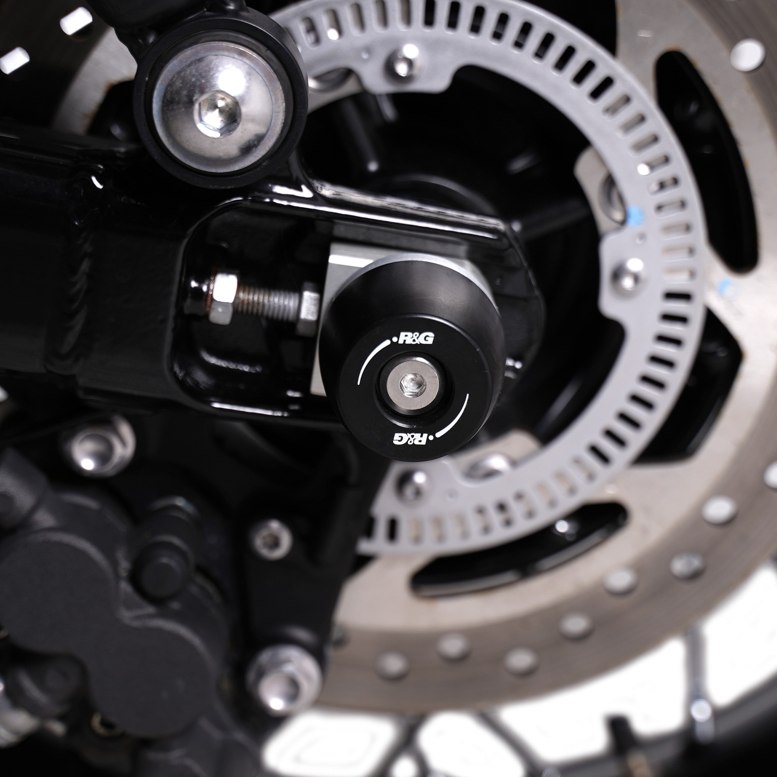 APEX Swingarm Protectors for the Triumph Scrambler 900 '23-, Speed Twin 900 '25- & Speed Twin 1200 '24-