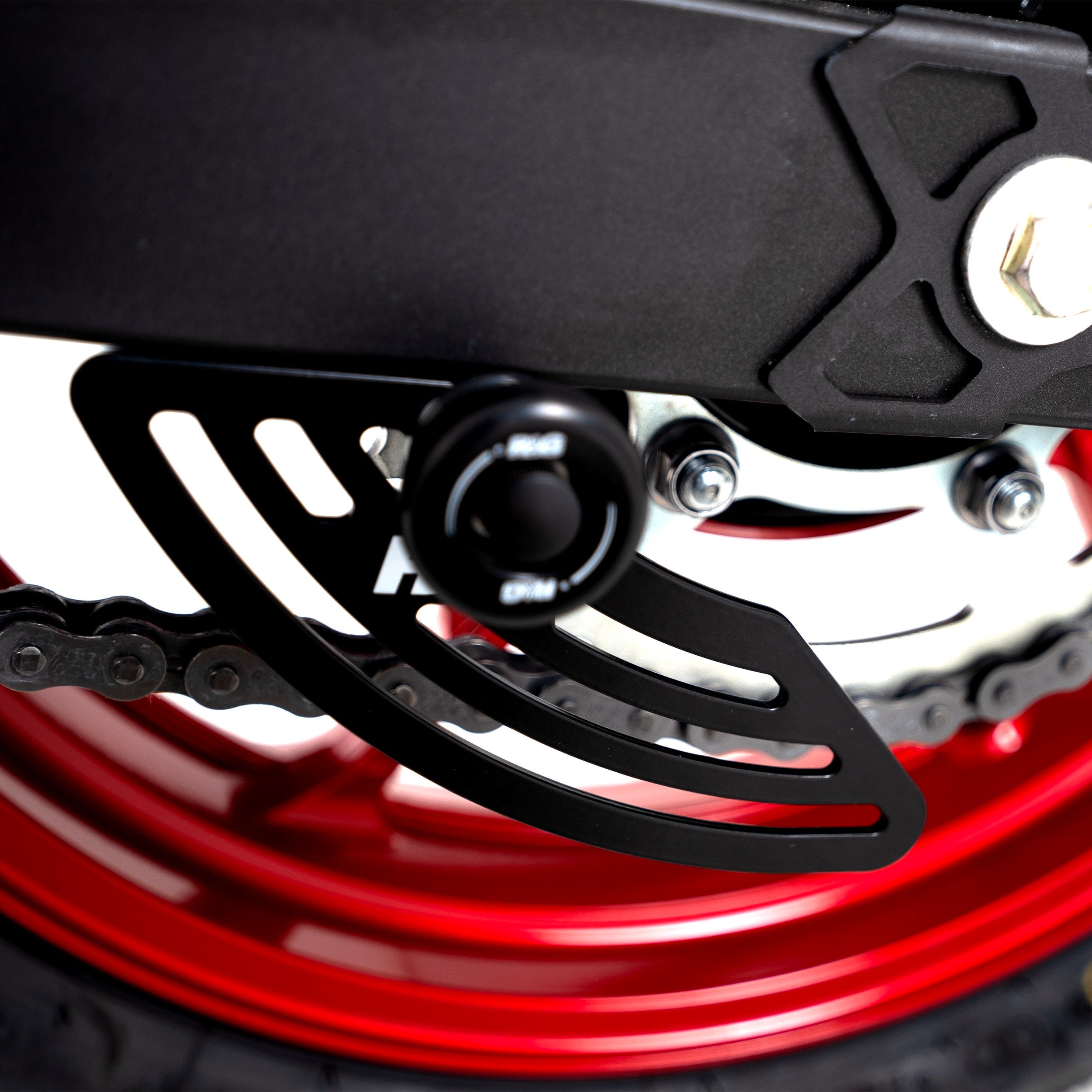 Toe Chain Guards - Toe Guard Kawasaki Ninja 250/400 '18-, Z400/ Z250 '19-, ZX-25R '20- & ZX-4R(R) (SE) '23-, Z500 (Ninja) '24-models