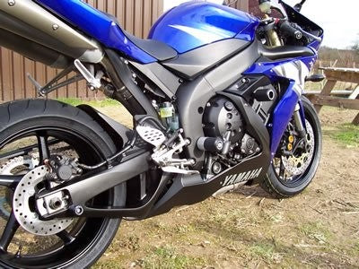 Crash Protectors - Classic Style for Yamaha YZF-R1 lowers '04-'06 (swingarm pivot) Secondary image