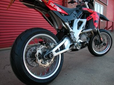 Swingarm Protectors for the Aprilia Shiver, Shiver 900 '17-22 , Dorsoduro 750 '08, SVX450 & SXV550.