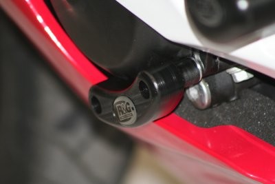 Engine Case Sliders for Yamaha YZF-R6 '06-'17 and YZF-R1 '09-'14