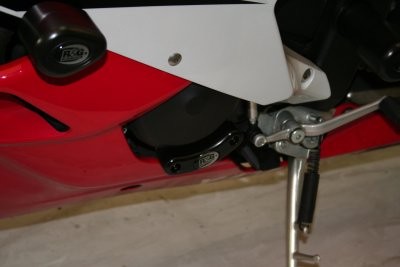 Engine Case Sliders for Yamaha YZF-R6 '06-'17 and YZF-R1 '09-'14